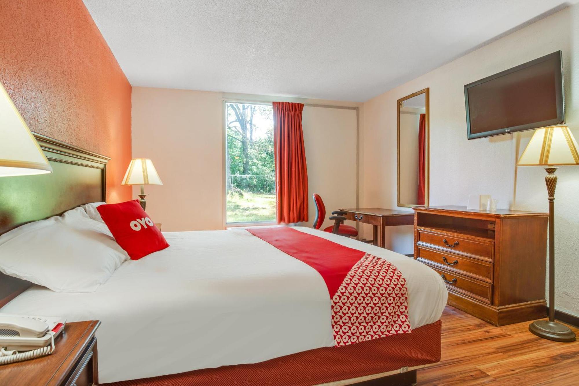 Oyo Hotel Mona Lake Muskegon Eksteriør billede